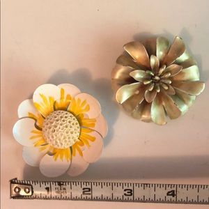 Vintage brooch bundle